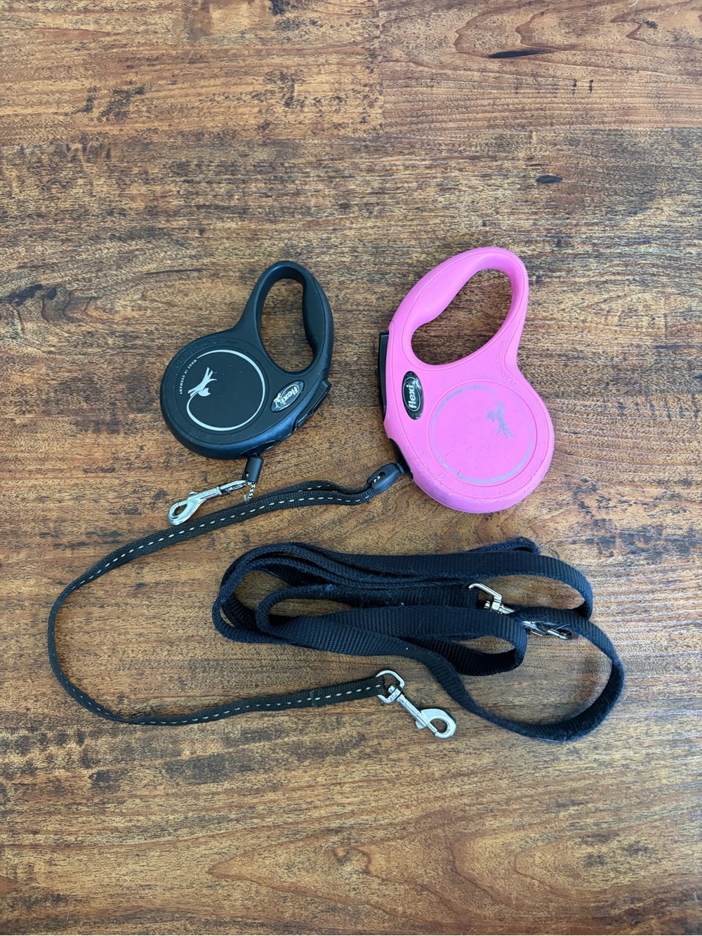Retractable Dog Leash - Pink and Black